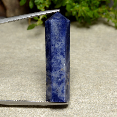 سوداليت أزرق بحرى طبيعي، شكل خيالي، 21.92 قيراط، غير شفاف