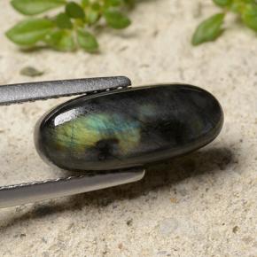 سبيكترولايت متعدد الألوان طبيعي، قصة بيضاوى، 2.84 قيراط، غير شفاف