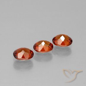 أحجار غزل السبيسارتيت برتقالى داكن طبيعية، قصة بيضاوى، قليلا جدا، وزنها 1.68 قيراط