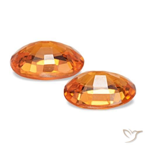جارنيت سبيسارتايت طبيعي بلون Medium Dark-Orange، وزن ‎1.13‎ قيراط، شكل بيضاوى، مقاس ‎5.7x4‎ مم