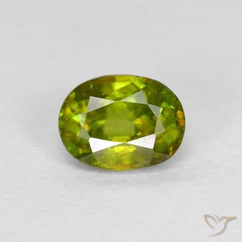 سيفين Medium Dark-Green طبيعي، بيضوي، 0.57 قيراط، VVS-VS