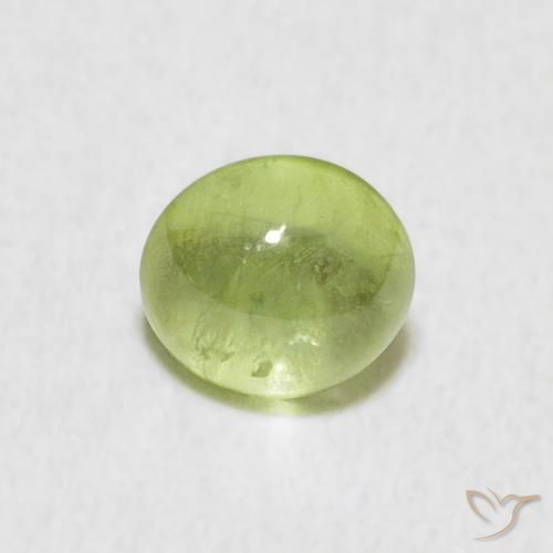 0.69ct طبيعي أخضر متوسط سيفين, بيضوي, شفاف