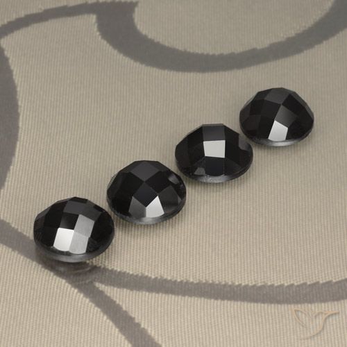19.58ctw طبيعي أسود الإسبنيل, دائري, غير شفاف, Photo A