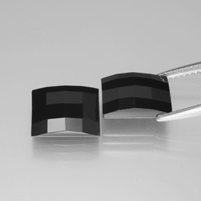 أحجار الإسبنيل شورل طبيعية، باجيت، غير شفاف، وزنها 6.90 قيراط