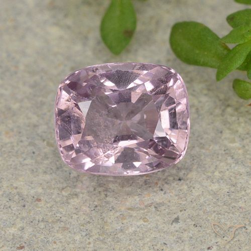 1.29ct طبيعي أرجوانى وردى فاتح جدا الإسبنيل, وسادة, قليلا جدا