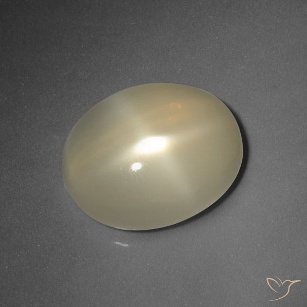 5.66ct طبيعي أصفر فاتح ستار مونستون, بيضوي, نصف شفاف, Photo A