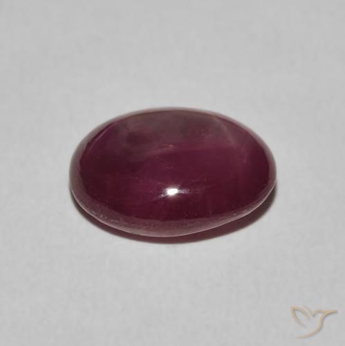 ياقوت نجمة Medium Dark-Purple طبيعي، بيضوي، 3.94 قيراط، غير شفاف