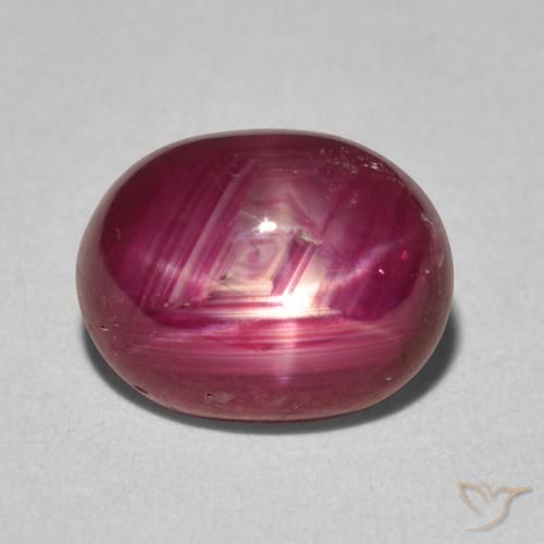 4.42ct طبيعي أحمر نبيذى غامق ياقوت نجمة, بيضوي, غير شفاف