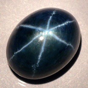 نجمة الياقوت أزرق طبيعي، قصة بيضاوى، 12.02 قيراط، نصف شفاف