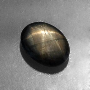 نجمة الياقوت أسود طبيعي، قصة بيضاوى، 4.26 قيراط، غير شفاف