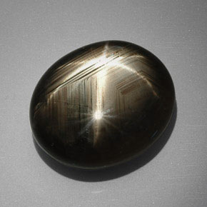 نجمة الياقوت أسود طبيعي، قصة بيضاوى، 32.74 قيراط، غير شفاف