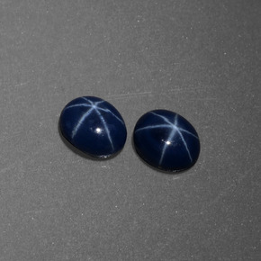 ياقوت أزرق نجمي طبيعي بلون أزرق، وزن ‎‎ قيراط، شكل بيضاوى، مقاس ‎5.2x4.2‎ مم