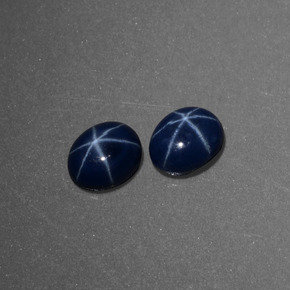 ياقوت أزرق نجمي طبيعي بلون أزرق، وزن ‎‎ قيراط، شكل بيضاوى، مقاس ‎5.2x4.2‎ مم