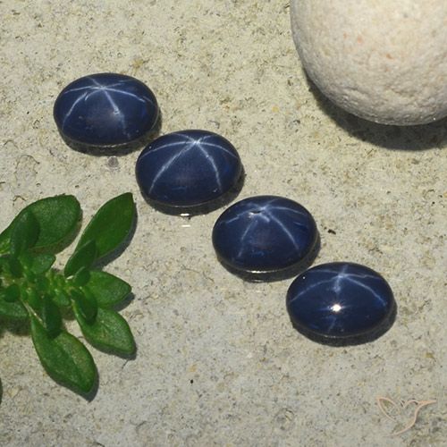 4.00ctw طبيعي أزرق غامق نجمة الياقوت, بيضوي, غير شفاف