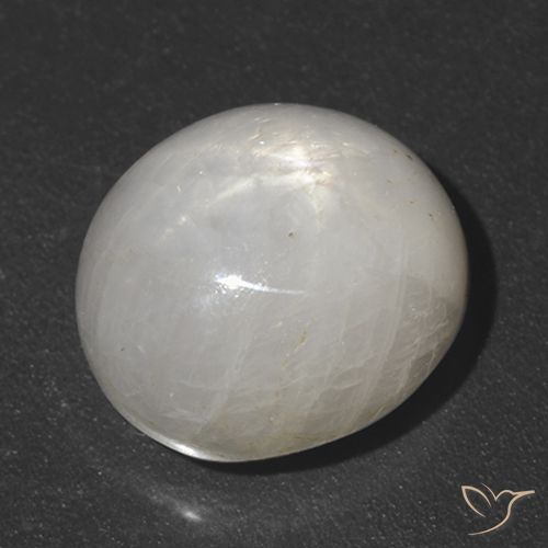 5.52ct طبيعي رمادى فاتح جدا نجمة الياقوت, بيضوي, غير شفاف