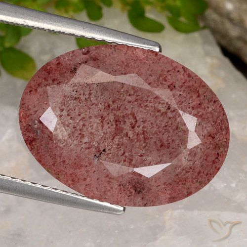 9.14ct طبيعي أحمر داكن-متوسط كوارتز الفراولة, بيضوي, نصف شفاف
