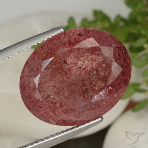 13.92ct طبيعي أحمر سانجريا كوارتز الفراولة, بيضوي, نصف شفاف