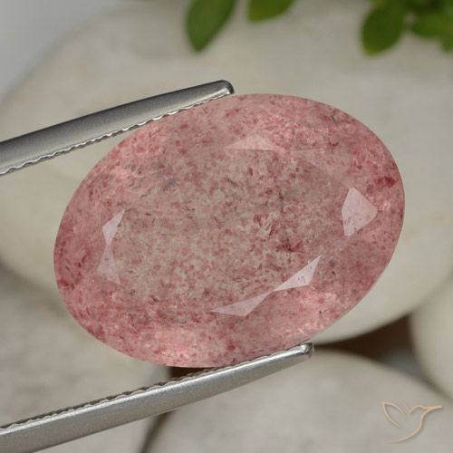14.16ct طبيعي وردى كثيف كوارتز الفراولة, بيضوي, نصف شفاف