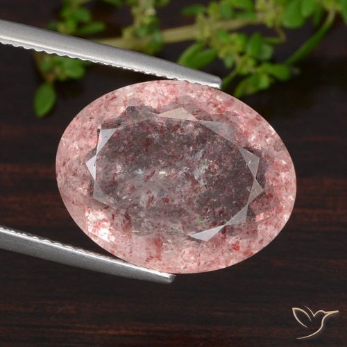 12.52ct طبيعي وردى كثيف كوارتز الفراولة, بيضوي, نصف شفاف