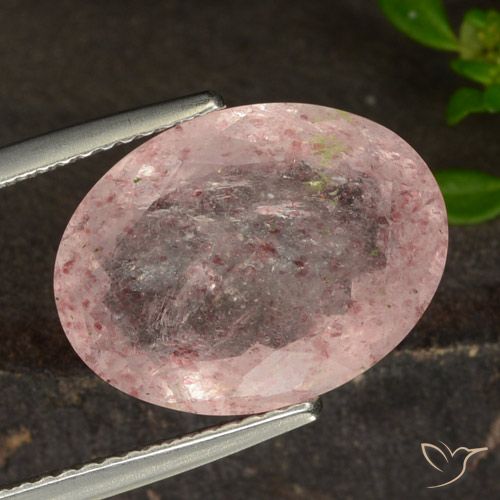 7.80ct طبيعي وردي فاتح كوارتز الفراولة, بيضوي, نصف شفاف