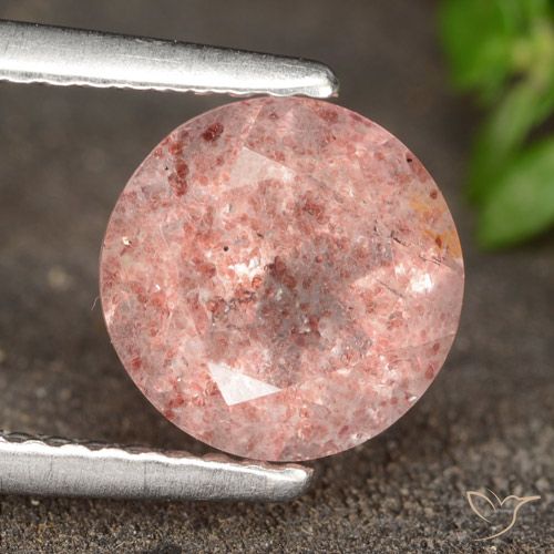 1.73ct طبيعي وردى ترابى كوارتز الفراولة, دائري, نصف شفاف