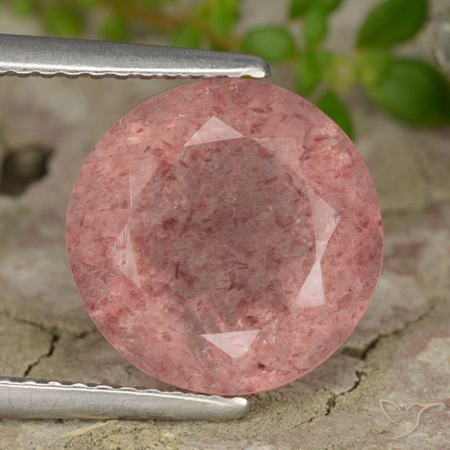 4.68ct طبيعي وردى متوسط كوارتز الفراولة, دائري, نصف شفاف