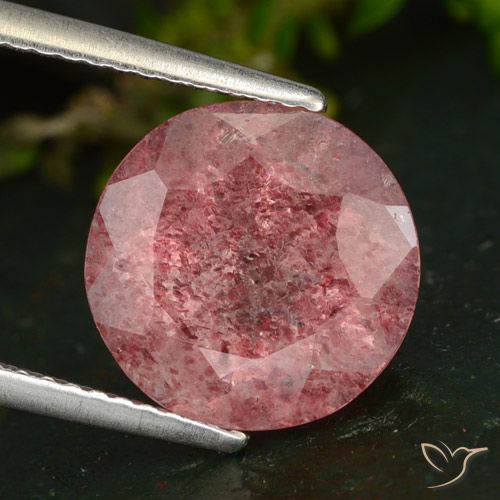 4.31ct طبيعي وردى غامق كوارتز الفراولة, دائري, نصف شفاف