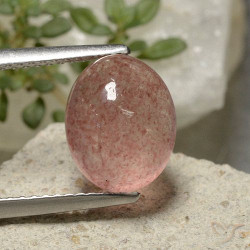 3.57ct طبيعي وردى زهرى غامق كوارتز الفراولة, بيضوي, نصف شفاف
