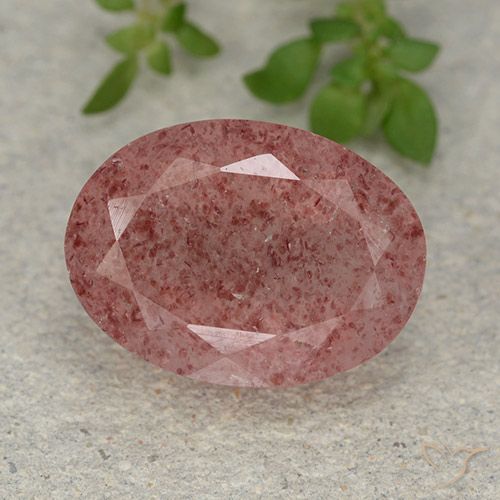 5.56ct طبيعي وردى داكن-متوسط كوارتز الفراولة, بيضوي, نصف شفاف
