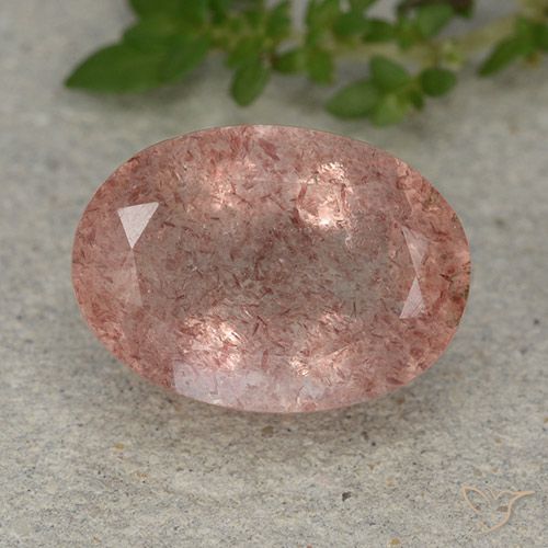 6.40ct طبيعي وردى متوسط كوارتز الفراولة, بيضوي, نصف شفاف