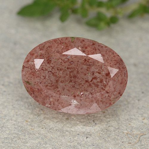 5.80ct طبيعي وردى متوسط كوارتز الفراولة, بيضوي, نصف شفاف