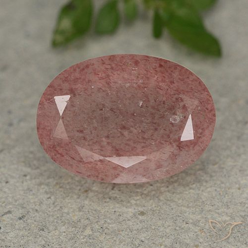 5.57ct طبيعي وردى زهرى كوارتز الفراولة, بيضوي, نصف شفاف