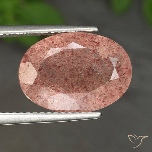 4.93ct طبيعي وردى متوسط كوارتز الفراولة, بيضوي, نصف شفاف