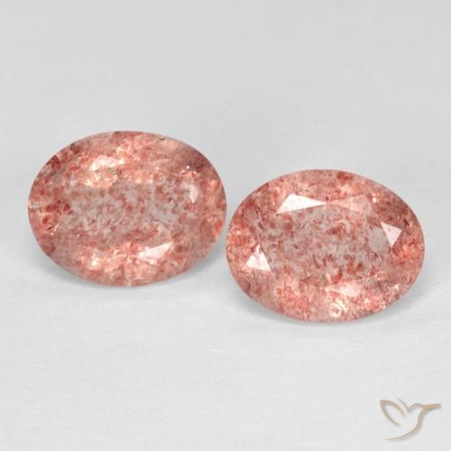 أحجار كوارتز الفراولة Medium Dark-Pink طبيعية، بيضوي، شفاف، وزنها 3.17 قيراط