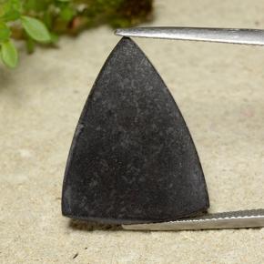 السوجيليت بنفسجى متوسط طبيعي، مثلثى، 14.82 قيراط، غير شفاف