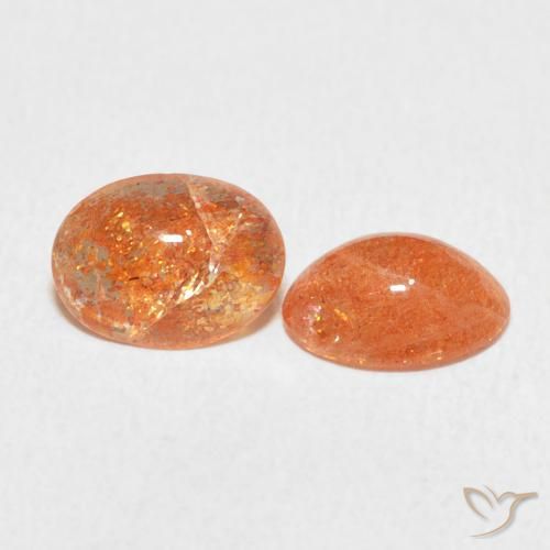 أحجار حجر الشمس Medium Light-Orange طبيعية، بيضوي، نصف شفاف، وزنها 1.88 قيراط
