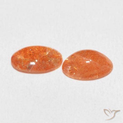 أحجار حجر الشمس Medium Light-Orange طبيعية، بيضوي، نصف شفاف، وزنها 1.88 قيراط