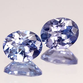 أحجار تنزانيت أزرق بنفسجى طبيعية، قصة بيضاوى، VVS، وزنها  قيراط