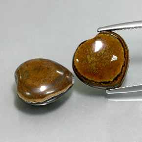 أحجار عين النمر متعدد الألوان طبيعية، شكل القلب، غير شفاف، وزنها  قيراط