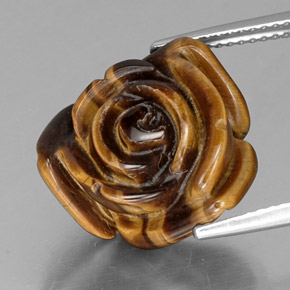 Tiger's Eye طبيعي بلون بني ذهبي، وزن ‎11.61‎ قيراط، شكل شكل خيالي، مقاس ‎15.9x14.8‎ مم