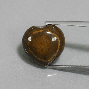 Tiger's Eye طبيعي بلون بني ذهبي، وزن ‎9.02‎ قيراط، شكل شكل القلب، مقاس ‎13.6x13.2‎ مم