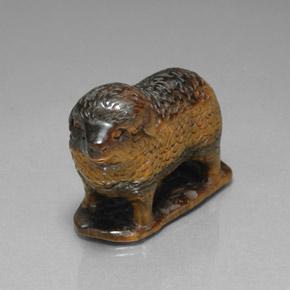 Tiger's Eye طبيعي بلون متعدد الألوان، وزن ‎152.45‎ قيراط، شكل شكل خيالي، مقاس ‎46.2x30.8‎ مم