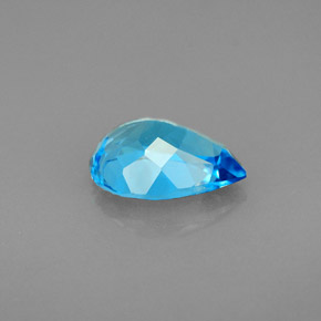 توباز طبيعي بلون أزرق سويسري، وزن ‎2.13‎ قيراط، شكل شكل الكمثرى، مقاس ‎9.8x6.8‎ مم