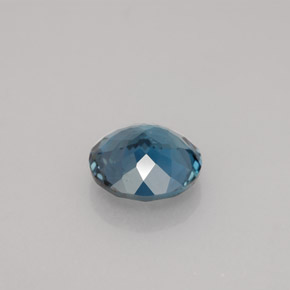 توباز طبيعي بلون أزرق لندن، وزن ‎2.17‎ قيراط، شكل دائري، مقاس ‎8.07‎ مم