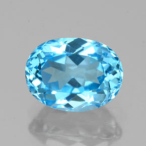 توباز طبيعي بلون أزرق سويسري، وزن ‎1.81‎ قيراط، شكل بيضاوى، مقاس ‎8x6.1‎ مم