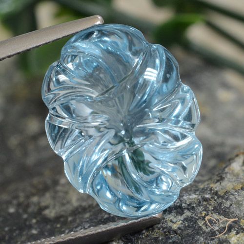11.77ct طبيعي أزرق سماوى توباز, قص وردة, شفاف