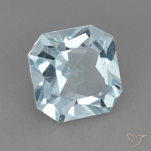 توباز أزرق سماوى طبيعي، ثمانى / قصة زمرد، 2.88 قيراط، VVS-VS