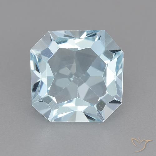 4.22ct طبيعي أزرق سماوى توباز, قص الزمرد, VVS