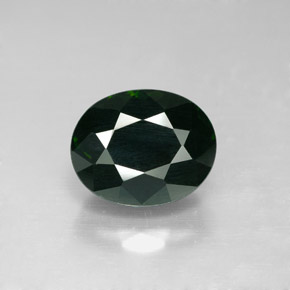 تورمالين طبيعي بلون Black Green، وزن ‎3.44‎ قيراط، شكل بيضاوى، مقاس ‎9.9x8‎ مم