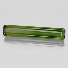 تورمالين أخضر غامق طبيعي، قص الزمرد، 2.70 قيراط، VVS-VS